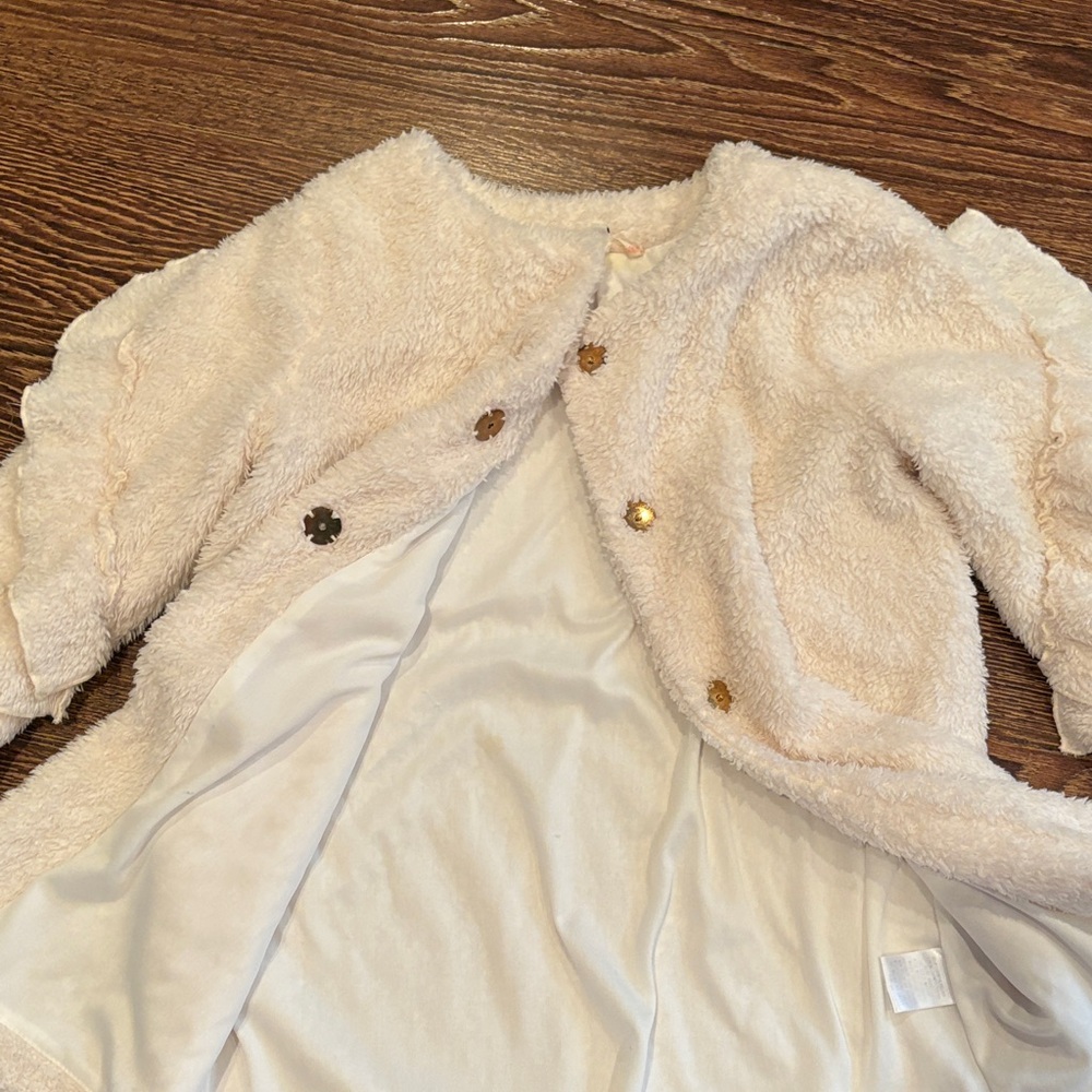 Cream Fuzzy Ruffle Sleeve Jacket - Picture 4 of 11